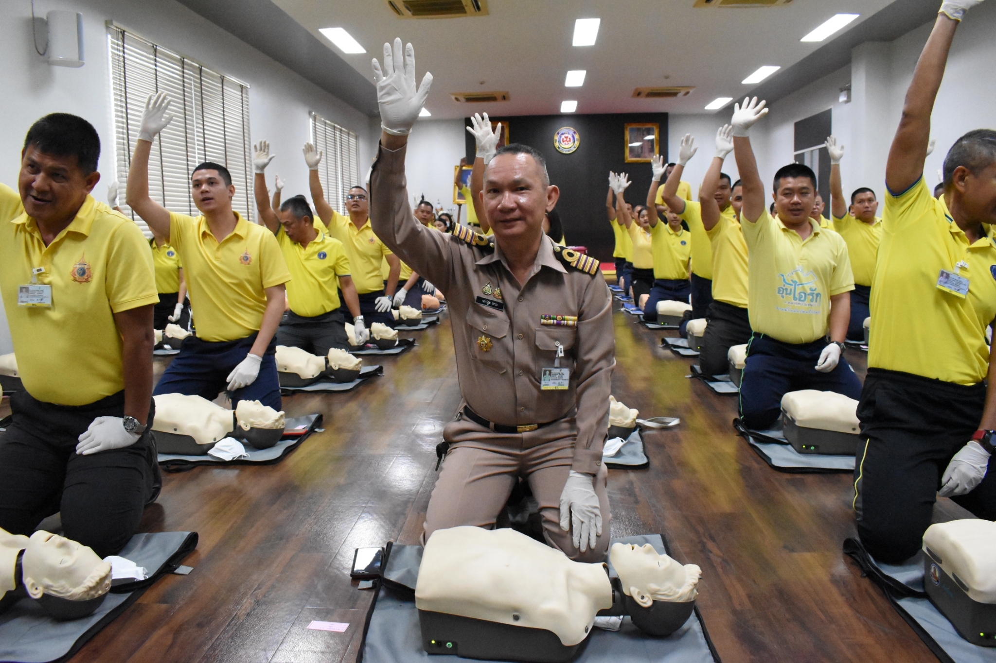 LINE_ALBUM_อบรมการกู้ชีพขั้นพื้นฐาน (CPR) 141167_241114_1.jpg